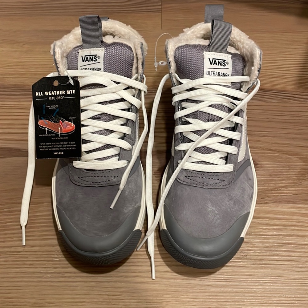 NWT Vans Winter Shoe
